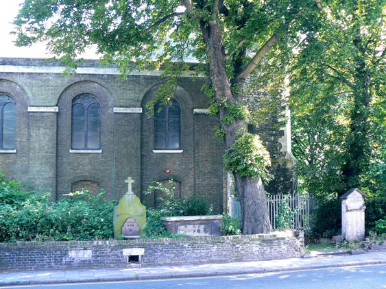 Part of St Lawrence's churchyard, showing WW1 War Memorial