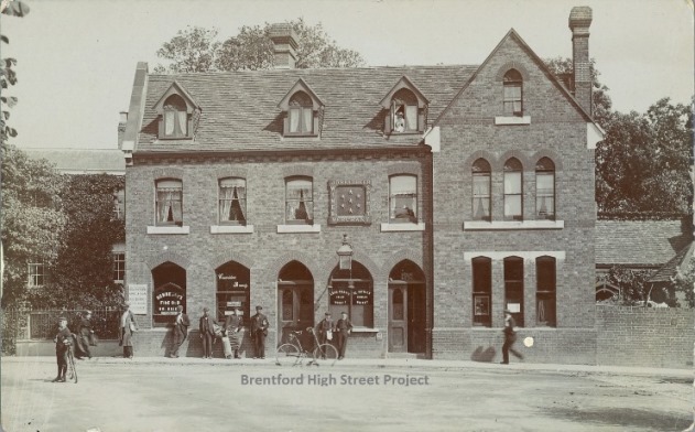 Seven Stars pub, view of front