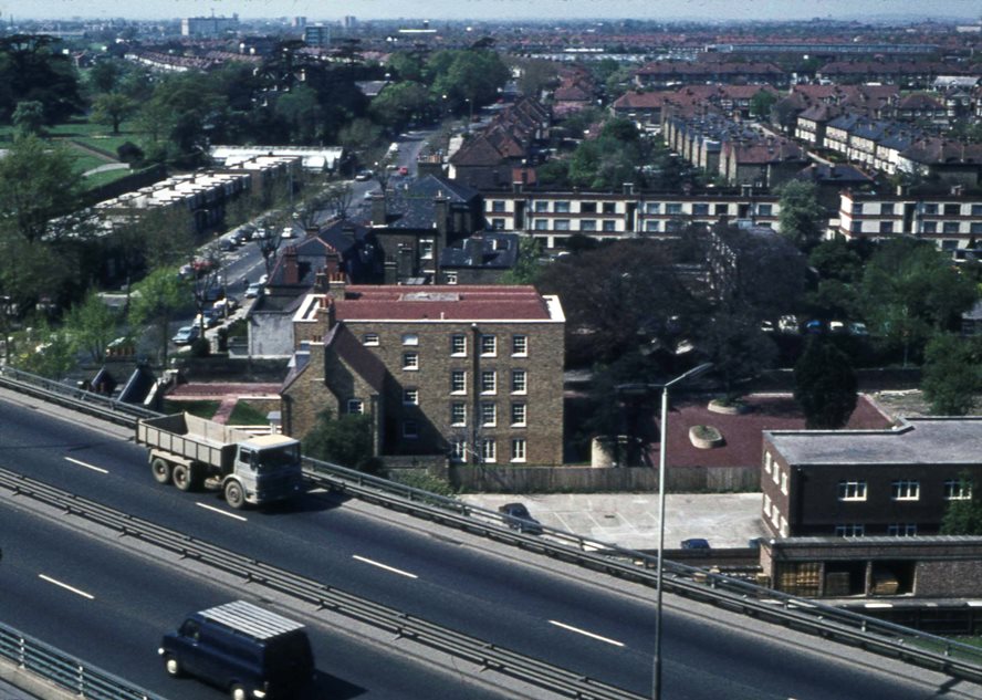 M4 Viaduct, Boston Manor Road